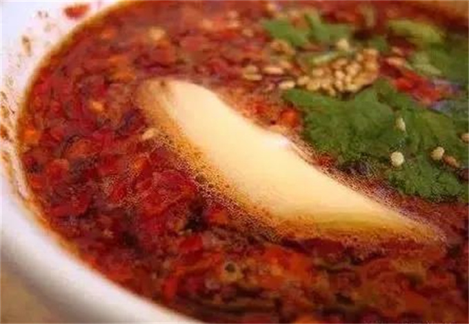 大理特色美食推薦：去大理，一定要吃一場生皮