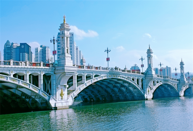 全國(guó)百?gòu)?qiáng)！大理市連續(xù)三年上榜