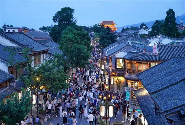 文旅周刊丨大理一村落擬入選中國(guó)美麗休閑鄉(xiāng)村、暑期大理旅游“熱”力十足