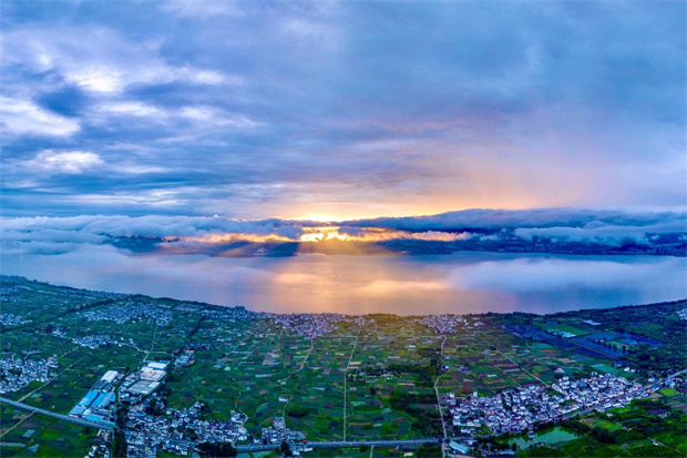 云南旅游,云南旅行社,云南團(tuán)建公司,云南策劃公司,云南會(huì)議會(huì)展,云南策劃執(zhí)行,大理旅游,大理旅行社,大理團(tuán)建公司,大理策劃公司,大理會(huì)議會(huì)展：來大理，快樂過夏天！